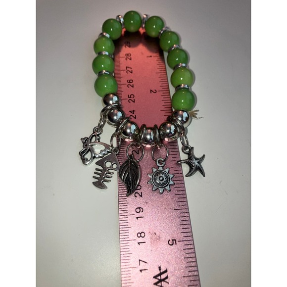 Light Green & Silver-Tone Beaded Charm Homemade 4.25 Inch Length Bracelet! - Picture 7 of 7